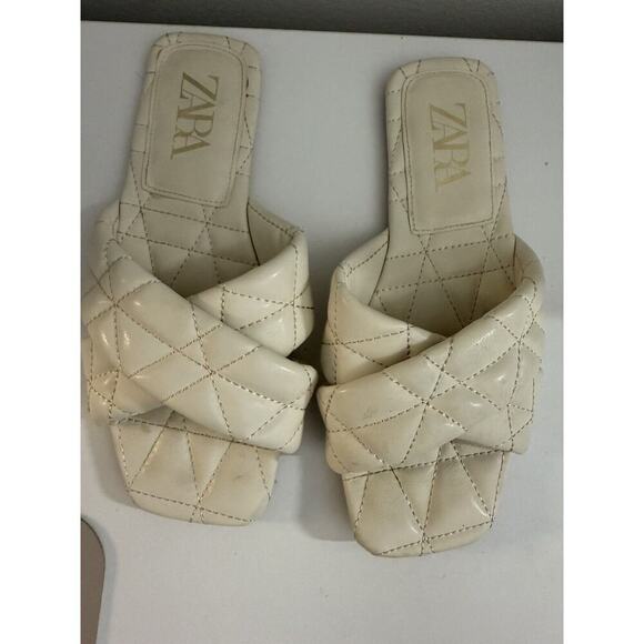 ZARA Quilter Padded Flat Slides Sandals White size EU 36 - Picture 2 of 6